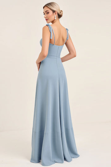 Une ligne bleu ciel en mousseline de soie spaghetti bretelles robe longue de demoiselle d’honneur